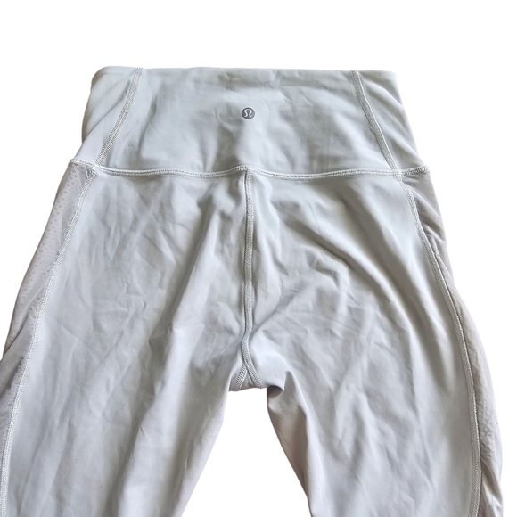Lululemon High Rise Women's White Cropped Athletic Workout Leggings Size 8 - Picture 3 of 4